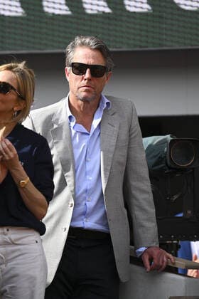 Hugh Grant CELEBRITIES : Roland Garros 2022 - Finale Simple Messieurs - 05 06 2022 JBAutissier Panoramic 