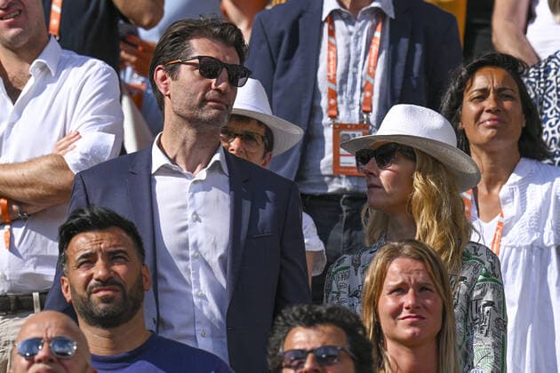 Pierre Rabadan et sa femme Laurie Delhostal CELEBRITIES : Roland Garros 2022 - Finale Simple Messieurs - 05 06 2022 JBAutissier Panoramic 
