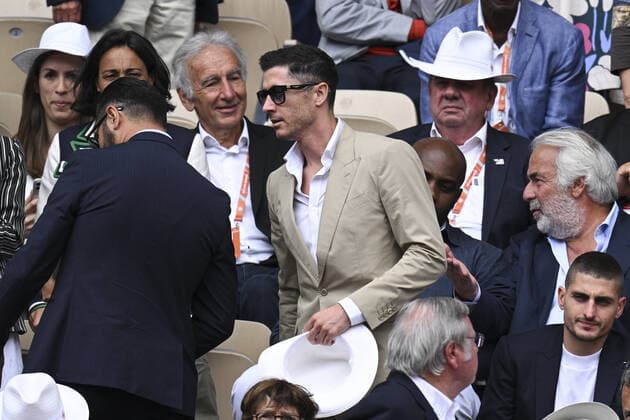 Tennis, French Open, Finale, Damen, Robert Lewandoski unter den Zuschauern Robert Lewandowski CELEBRITIES : Roland Garros 2022 - Finale Simple Messieurs - 05 06 2022 JBAutissier Panoramic 