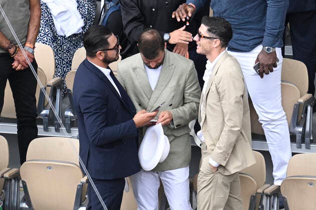 Tennis, French Open, Finale, Damen, Robert Lewandoski unter den Zuschauern Robert Lewandowski CELEBRITIES : Roland Garros 2022 - Finale Simple Messieurs - 05 06 2022 JBAutissier Panoramic 