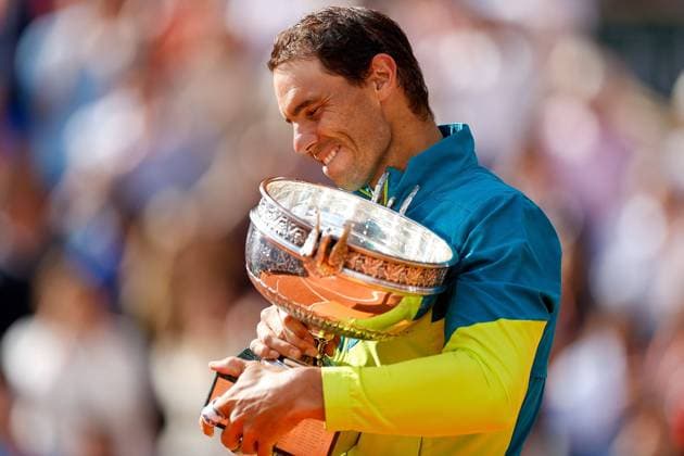 05 06 2022, Tennis, French Open 2022 Roland Garros, FRA, Paris, Roland Garros Final Men Singles Rafael Nadal ESP Casper Ruud NOR v li Rafael Nadal ESP with trophy Tennis, French Open 2022 Roland Garros Paris Copyright: xBeckerxEibner-Pressefotox EP_hec