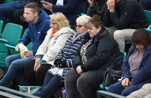 Mandatory Credit: Photo by Anna Gowthorpe Shutterstock (12968518ap) Members of the crowd wrap up against the cold Rothesay Open, Tennis, Nottingham Tennis Centre, Nottingham, UK - 06 Jun 2022 Rothesay Open, Tennis, Nottingham Tennis Centre, Nottingham, UK - 06 Jun 2022  Copyright: xAnnaxGowthorpe Shutterstockx 12968518ap