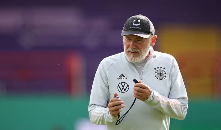 03 06 2022, Football, U21 international, European Championship qualification, group stage, matchday 10, Germany Hungary, at Stadion an der Bremer Brücke Osnabrück Co coach Hermann Gerland Germany DFL and DFB regulations prohibit any use of photographs as image sequences and or quasi video