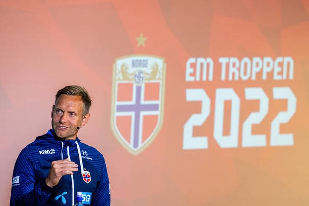 220607 Martin Sjögren, head coach of the Norwegian women s national football team, presents the team selection ahead of the UEFA Women s Euro during a press conference on June 7, 2022 in Oslo Photo Vegard Grott BILDBYRAN kod VG VG0295 bbeng fotball fotboll football women dam norway norway press conference uefa euro em women,  Copyright: VEGARDxGRoTT BB220607VG001