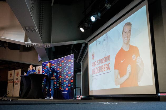 220607 Martin Sjögren, head coach of the Norwegian women s national football team, presents the team selection ahead of the UEFA Women s Euro during a press conference on June 7, 2022 in Oslo Photo Vegard Grott BILDBYRAN kod VG VG0295 bbeng fotball fotboll football women dam norway norway press conference uefa euro em women,  Copyright: VEGARDxGRoTT BB220607VG002