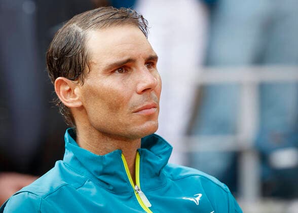 French Open 2022, Sieger Rafael Nadal wartet auf die Siegerehrung, Praesentation, Portrait, Portraet *** French Open 2022, Winner Rafael Nadal waits for award ceremony, presentation, portrait, portraet Copyright: xJuergenxHasenkopfx