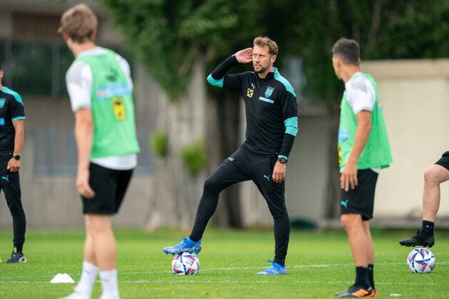 SOCCER - NL, AUT vs FRA, preview VIENNA,AUSTRIA,07.JUN.22 - SOCCER - UEFA Nations League, OEFB international match, Länderspiel, Nationalmannschaft Austria vs France, preview, training AUT. Image shows assistant coach Lars Kornetka (AUT).  GEPAxpictures xJohannesxFriedl