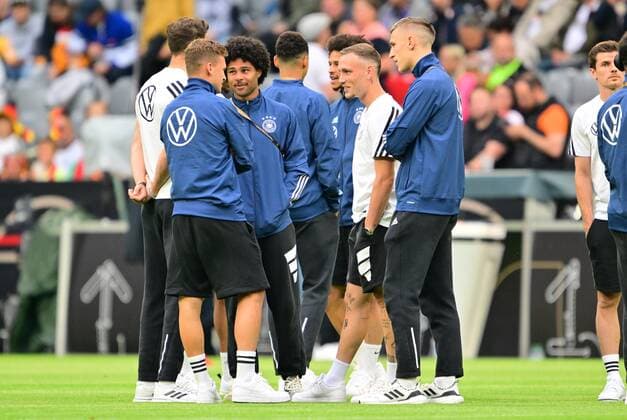 07 06 2022 UEFA Nations League match Germany Germany gg England United Kingdom from left Joshua Kimmich 6, Germany Serge Gnabry 10, Germany David Raum 3, Germany Nico Schlotterbeck 23, Germany before start of match