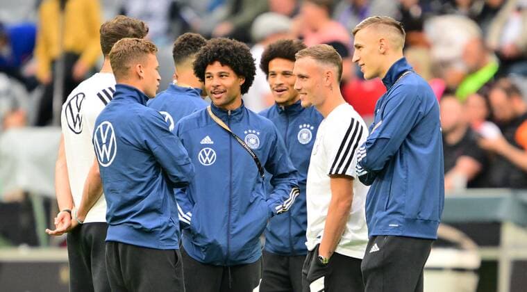 07 06 2022 UEFA Nations League match Germany Germany gg England United Kingdom from left Joshua Kimmich 6, Germany Serge Gnabry 10, Germany David Raum 3, Germany Nico Schlotterbeck 23, Germany before start of match
