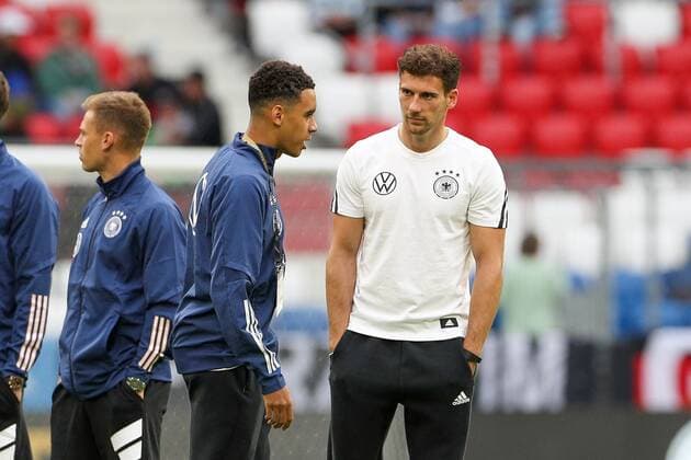 Court inspection, Jamal Musiala 14 Germany , Leon Goretzka 8 Germany , Germany vs England, UEFA, Nations League, Football, 07 06 2022 Muenchen Bayern Germany Copyright: xkolbert-press ChristianxKolbertx
