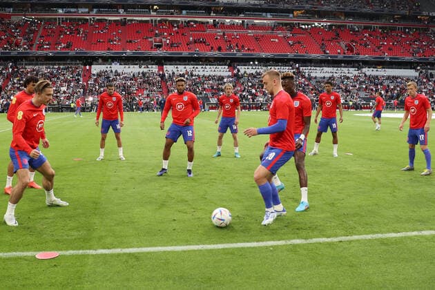 England warms up Munich 07 06 2022 Germany vs England, Allianz Arena, Nations League A 2 matchday