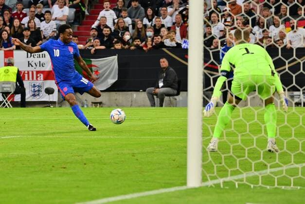 07 06 2022 UEFA Nations League international Germany Germany gg England United Kingdom Raheem Sterling 10, England, left Manuel Neuer 1, Germany