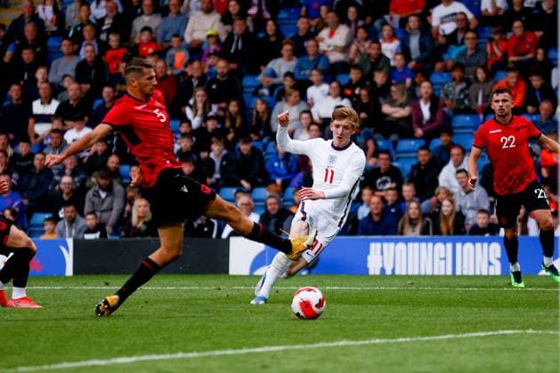 U21, U 21 England v U21 Albania U21 UEFA EUROPEAN CHAMPIONSHIPS 07 06 2022. Qualifier England Mens U21 s forward playing for Everton, Anthony Gordon (11) during the U21 UEFA EUROPEAN CHAMPIONSHIPS match between U21 England and U21 Albania at Technique Stadium, Chesterfield, United Kingdom on 7 June 2022. Chesterfield Technique Stadium United Kingdom Editorial use only , Copyright: xSimonxDaviesx PSI-15379-0050