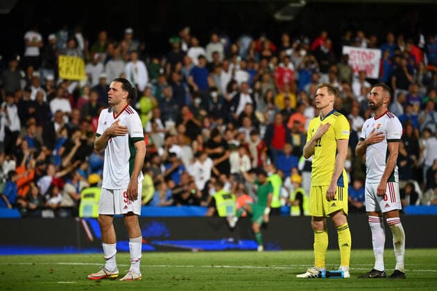Photo Massimo Paolone LaPresse june 7, 2022 Cesena, Italy soccer Italy vs Hungary - UEFA Nations League League A Group 3 - Dino Manuzzi Orogel stadium In the pic: Adam Szalai (Ungheria) and the Hungarian players sing the anthem with the fans at the end of the match  Copyright: xMassimoxPaolone LaPressex