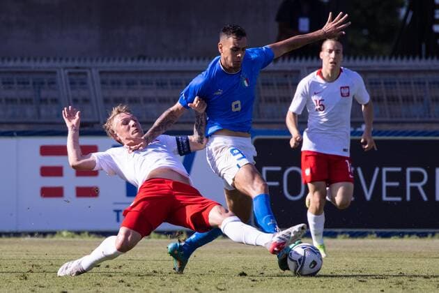 Jan Biega?ski of Poland U20 and Cosimo Marco Da Graca of Italy U20 in action during the International Friendly, Länderspiel, Nationalmannschaft match between Italy U20 and Poland U20 at Stadio Riviera delle Palme on June 7, 2022 in San Benedetto del Tronto, Italy. Ã‚ Photo: Cinzia Camela.  Copyright: xCinziaxCamelax xipa-agency.netx xx 0