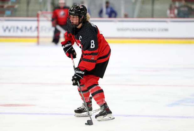 June 7, 2022 - Brooke Disher from Canada skates with the puck during their game against Sweden at LaBahn Ice Arena in Madison, Wisconsin during the 2022 IIHF U-18 Women s World Championship, WM, Weltmeisterschaft Cal Media Madison United States of America - ZUMAc04_ 20220607_zaf_c04_057 Copyright: xRickyxBassmanx