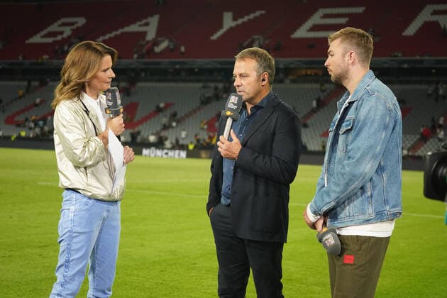Football, Nations League, international match, Group C, Germany England, 07 06 2022, Allianzarena Munich Katrin Müller Hohenstein, ZDF sports presenter, Hansi Flick, DFB coach Christoph Kramer all Germany