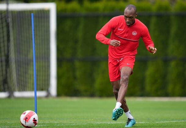 June 7, 2022, VANCOUVER, BC, CANADA: Canadian national men s soccer team midfielder Atiba Hutchinson passes during a training session for a CONCACAF Nations League match against Curacao, in Vancouver, on Tuesday, June 7, 2022. Canada s men s soccer team is back to training for the Thursday match, but the players say there s still work to be done on reaching a new deal with the s national governing body. A scheduled friendly against Panama on Sunday was cancelled after the Canadian team refused to play due to a labour dispute. Canada News - June 7, 2022 - ZUMAc35_ 20220607_zaf_c35_094 Copyright: xDarrylxDyckx