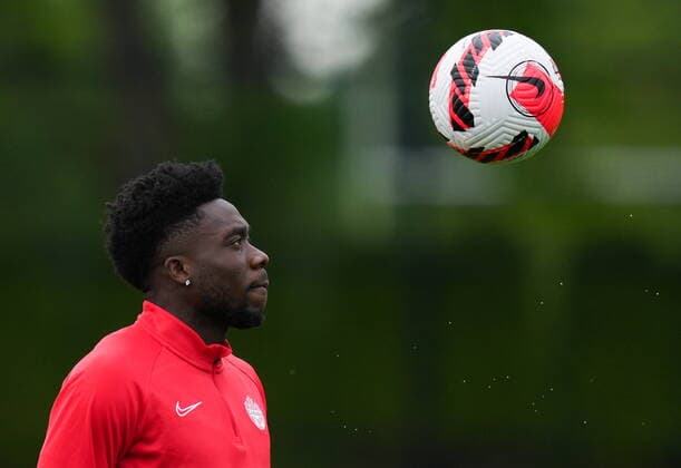 June 7, 2022, VANCOUVER, BC, CANADA: Canadian national men s soccer team forward Alphonso Davies juggles a ball with his feet during a training session for a CONCACAF Nations League match against Curacao, in Vancouver, on Tuesday, June 7, 2022. Canada s men s soccer team is back to training for the Thursday match, but the players say there s still work to be done on reaching a new deal with the s national governing body. A scheduled friendly against Panama on Sunday was cancelled after the Canadian team refused to play due to a labour dispute. Canada News - June 7, 2022 - ZUMAc35_ 20220607_zaf_c35_100 Copyright: xDarrylxDyckx