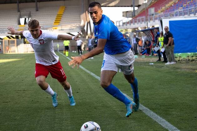 June 7, 2022, San Benedetto del Tronto, Italy: Cosimo Marco Da Graca of Italy U20 and Michal Rakoczy of Poland U20 in action during the International Friendly, Länderspiel, Nationalmannschaft match between Italy U20 and Poland U20 at Stadio Riviera delle Palme on June 7, 2022 in San Benedetto del Tronto, Italy. Ã‚ Photo: . Other - U20 Italy vs Poland, San Benedetto del Tronto, Italy  - ZUMAl164 20220607_zsa_l164_196 Copyright: xCinziaxCamelax