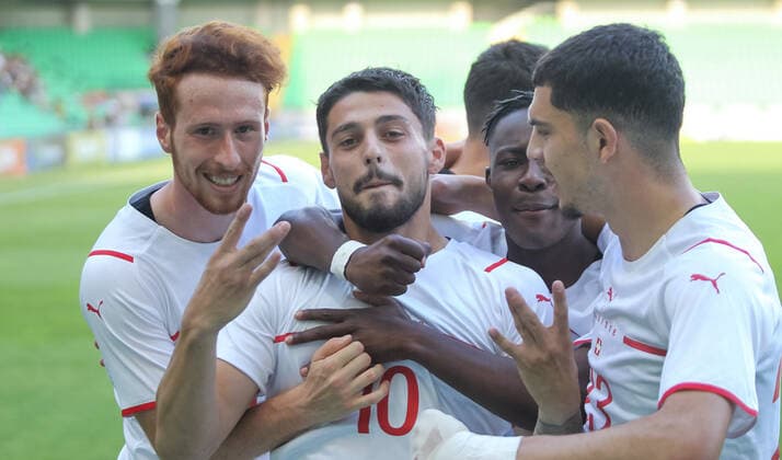 08 06 2022, Chisinau, Stadium Zimbru, U21 European Championship qualification Moldova Switzerland, 10 Kastriot Imeri Switzerland cheers for the first goal with his teammate Chisinau Stadium Zimbru Chisinau Moldova  Copyright: xJustPictures.ch AleksandarxDjorovicx