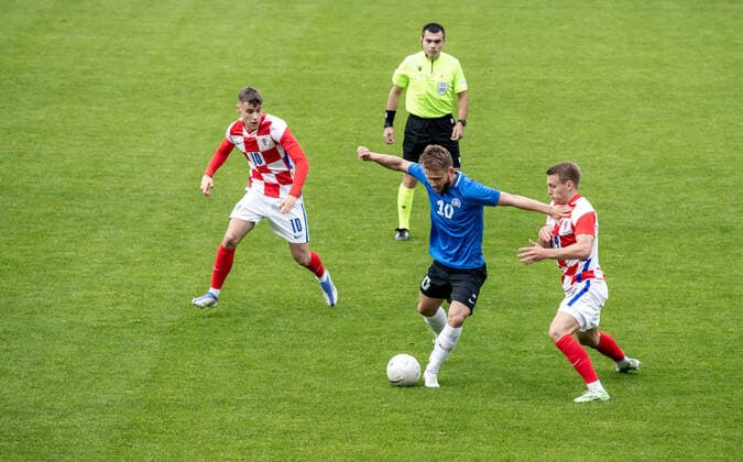 08.06.2022, Pärnu. 2023 UEFA European Under-21 Championship Qualifying match. Estonia VS Croatia 0:4. 10 Henri Välja (EST), 10 Gabriel Vidovic (CRO). Photo: Urmas Luik Pärnu PM Pärnu Pärnumaa Estonia 7UL08JUN2022C-18  Copyright: xUrmasxLuikx 10 Henri Välja, 10 Gabriel Vidovic