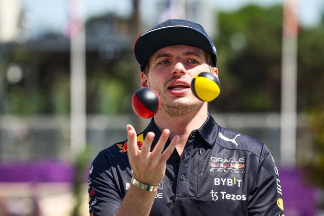 VERSTAPPEN Max (ned), Red Bull Racing RB18, portrait during the Formula 1 Azerbaijan Grand Prix 2022, 8th round of the 2022 FIA Formula One World Championship, WM, Weltmeisterschaft on the Baku City Circuit, from June 10 to 12, 2022 in Baku, Azerbaijan - F1 - AZERBAIJAN GRAND PRIX 2022 DPPI Panoramic  20220609_GOOD5078