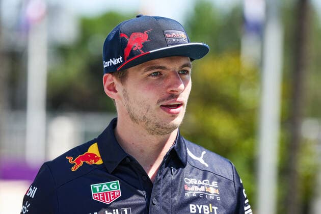 VERSTAPPEN Max (ned), Red Bull Racing RB18, portrait during the Formula 1 Azerbaijan Grand Prix 2022, 8th round of the 2022 FIA Formula One World Championship, WM, Weltmeisterschaft on the Baku City Circuit, from June 10 to 12, 2022 in Baku, Azerbaijan - F1 - AZERBAIJAN GRAND PRIX 2022 DPPI Panoramic  20220609_GOOD5123