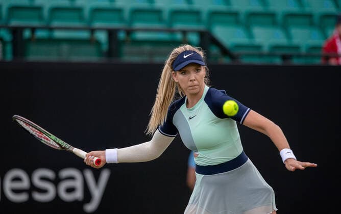Rothesay Open Nottingham Day One Katie Boulter during the Second Round match of the Rothesay Open Nottingham Day One at Nottingham Tennis Centre, Nottingham Content Not Available For UK Newspapers Copyright: xDarrenxWoolleyx FIL-16999-0097 UK Newspapers OUT