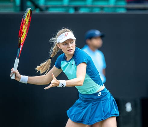 Rothesay Open Nottingham Day One Harriet Dart during the Second Round match of the Rothesay Open Nottingham Day One at Nottingham Tennis Centre, Nottingham Content Not Available For UK Newspapers Copyright: xDarrenxWoolleyx FIL-16999-0035 UK Newspapers OUT