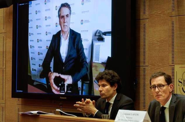 Liverpool s Mayor Steve Rotheram At The Senate Hearing About The Disorders During The UEFA Champions League Final Mayor of Liverpool Steve Rotheram (on screen), Senator Laurent Lafon (R) during the senate hearing about the disorders during the UEFA Champions League Final at the Stade de France - June 10, 2022 , Paris Paris France  Copyright: xDanielxPierx originalFilename:pelletier-notitle220609_np8O2.jpg