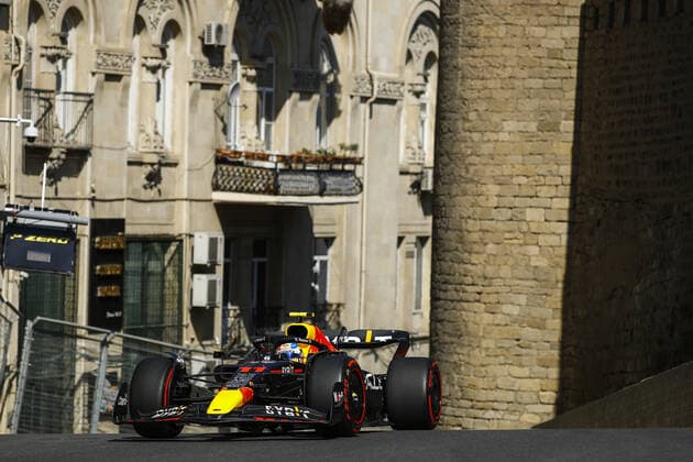 11 PEREZ Sergio (mex), Red Bull Racing RB18, action during the Formula 1 Azerbaijan Grand Prix 2022, 8th round of the 2022 FIA Formula One World Championship, WM, Weltmeisterschaft on the Baku City Circuit, from June 10 to 12, 2022 in Baku, Azerbaijan - F1 - AZERBAIJAN GRAND PRIX 2022 DPPI Panoramic  00122020__B3_2154