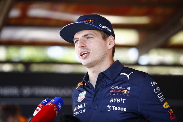 VERSTAPPEN Max (ned), Red Bull Racing RB18, portrait during the Formula 1 Azerbaijan Grand Prix 2022, 8th round of the 2022 FIA Formula One World Championship, WM, Weltmeisterschaft on the Baku City Circuit, from June 10 to 12, 2022 in Baku, Azerbaijan - F1 - AZERBAIJAN GRAND PRIX 2022 DPPI Panoramic  00122020__B3_1415