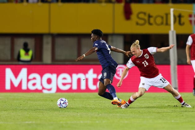 SOCCER - NL, AUT vs FRA VIENNA,AUSTRIA,10.JUN.22 - SOCCER - UEFA Nations League, OEFB international match, Länderspiel, Nationalmannschaft Austria vs France. Image shows Aurelien Tchouameni (FRA) and Xaver Schlager (AUT).  GEPAxpictures xGEPAxpictures xArminxRauthner