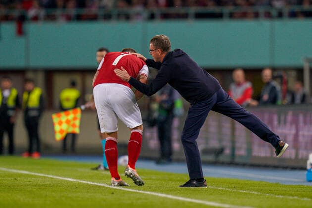 SOCCER - NL, AUT vs FRA VIENNA,AUSTRIA,10.JUN.22 - SOCCER - UEFA Nations League, OEFB international match, Länderspiel, Nationalmannschaft Austria vs France. Image shows Marko Arnautovic and head coach Ralf Rangnick (AUT).  GEPAxpictures xJohannesxFriedl