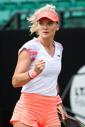 TENNIS - WTA, Tennis Damen Nottingham Open 2022 NOTTINGHAM,ENGLAND,10.JUN.22 - TENNIS - WTA Tour, Nottingham Open. Image shows the rejoicing of Tereza Martincova (CZE).  GEPAxpictures xAlanxGrieves