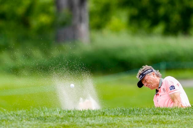 Sport Themen der Woche KW23 Sport Bilder des Tages MADISON, WI - JUNE 10: Bernhard Langer from Munich, GER hits out of the sand on the ninth hole during the first round of the American Family Insurance Championship Champions Tour golf tournament on June 10, 2022 at University Ridge Golf Course in Madison, WI. (Photo by Lawrence Iles Icon Sportswire) GOLF: JUN 10 PGA, Golf Herren Tour Champions - American Family Insurance Championship Icon2206100851