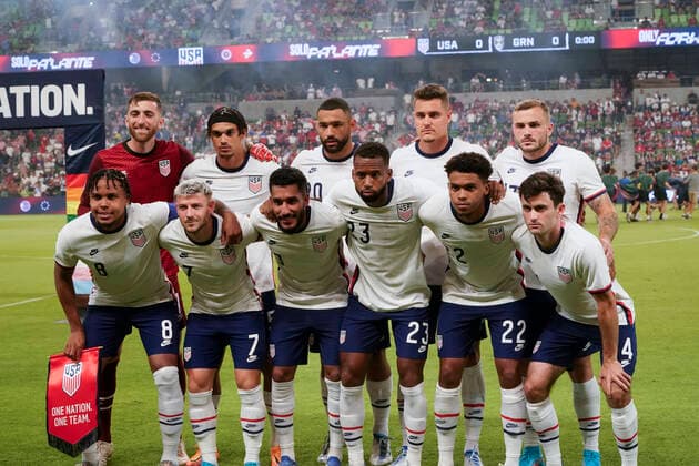 June 10, 2022, Austin, Texas, USA: The USA team poses for a picture before the first half action of a CONCACAF Nation s League match at Austin s Q2 Stadium on June 10, 2022. This is the U.S. Men s national team, Nationalteam s (USMNT) final match in the U.S. before the 2022 FIFA World Cup, WM, Weltmeisterschaft, Fussball Austin USA - ZUMAd150 20220610_znp_d150_007 Copyright: xBobxDaemmrichx