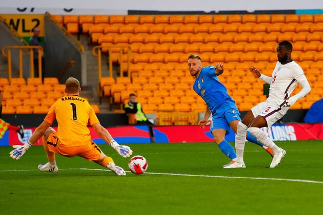 11th June 2022; Molineux Stadium, Wolverhampton, West Midlands, England; UEFA Nations League Football, England versus Italy; An early shot from Davide Frattesi of Italy goes wide of the goal as keeper Ramsdale covers  ActionPlus12398861 GrahamxWilson