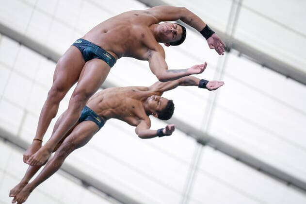 June 11, 2022, Calgary, AB, CANADA: Brazil s Isaac Souza, and Kawan Pereira compete in the Mens Open 10M Synchro Finals in Calgary, Alta., Saturday, June 11, 2022. Isaac Souza, Kawan Pereira, - ZUMAc35_ 20220611_zaf_c35_029 Copyright: xJeffxMcintoshx