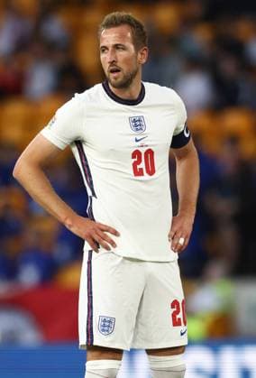 Wolverhampton, England, 11th June 2022. Harry Kane of England during the UEFA Nations League match at Molineux, Wolverhampton. Picture credit should read: Darren Staples Sportimage EDITORIAL USE ONLY. No use with unauthorised audio, video, data, fixture lists, club league logos or live services. Online in-match use limited to 120 images, no video emulation. No use in betting, games or single club league player publications. SPI-1732-0150