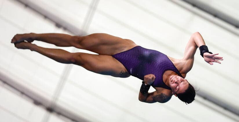 June 11, 2022, Calgary, AB, CANADA: Brazil s Ingrid Oliveira competes in the Women s Open Platform Finals in Calgary, Alta., Saturday, June 11, 2022. Ingrid Oliveira  - ZUMAc35_ 20220611_zaf_c35_080 Copyright: xJeffxMcintoshx