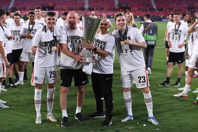 Soccer Europa League Final Eintracht Frankfurt Glasgow Rangers on 18 05 2022 at Estadio Ramon Sanchez Pizjuan in Seville Jesper Lindström Frankfurt , left Jens Petter Hauge Frankfurt , right with trophy Cup xHDx