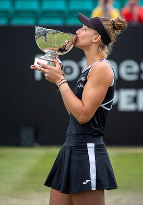 Rothesay Open Nottingham Day Four Beatriz Haddad Maia kisses the trophy after winning the Womens Finals match of the Rothesay Open Nottingham Day Four at Nottingham Tennis Centre, Nottingham Content Not Available For UK Newspapers Copyright: xDarrenxWoolleyx FIL-17005-0002 UK Newspapers OUT