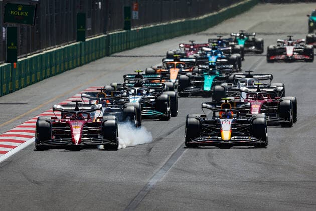Start of the race: 16 LECLERC Charles (mco), Scuderia Ferrari F1-75, 11 PEREZ Sergio (mex), Red Bull Racing RB18, 01 VERSTAPPEN Max (nld), Red Bull Racing RB18, action during the Formula 1 Azerbaijan Grand Prix 2022, 8th round of the 2022 FIA Formula One World Championship, WM, Weltmeisterschaft on the Baku City Circuit, from June 10 to 12, 2022 in Baku, Azerbaijan - F1 - AZERBAIJAN GRAND PRIX 2022 - RACE DPPI Panoramic 20220612_G00D9026