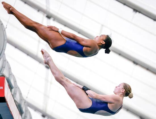 June 12, 2022, Calgary, AB, CANADA: Nike Agunbiade, and Janie Boyle, of the United States, compete in the FINA Diving Grand Prix Women s Open 10M Synchro Finals in Calgary, Alta., Sunday, June 12, 2022. Nike Agunbiade, Janie Boyle, - ZUMAc35_ 20220612_zaf_c35_074 Copyright: xJeffxMcintoshx