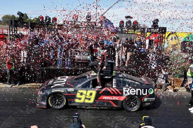 Sport Themen der Woche KW23 Sport Bilder des Tages SONOMA, CA - JUNE 12: Daniel Suarez ( 99 TrackHouse Racing Onx Homes Renu Chevrolet) celebrates in Victory Lane after winning the NASCAR, Motorsport, USA Cup Series Toyota Save Mart 350 on June 12, 2022, at Sonoma Raceway in Sonoma, CA. (Photo by Jeff Speer Sonoma Raceway Icon Sportswire) AUTO: JUN 12 NASCAR Cup Series Toyota Save Mart 350 Prerace Icon220612542
