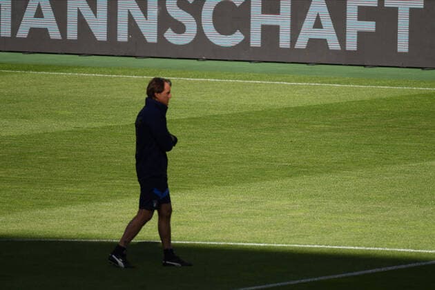 MOENCHENGLADBACH, GERMANY - JUNE 13, 2022: Pre match practice. Roberto Mancini Head coach. The football match of UEFA Nations League 2023 between Germany vs Italy Copyright: xVITALIIxKLIUIEVx