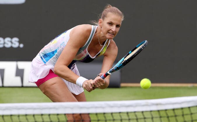 Karolina Pliskova CZE action upper body upper body tennis bed1 open WTA 500 tournament on grass women season 2021 2022 13 06 2022