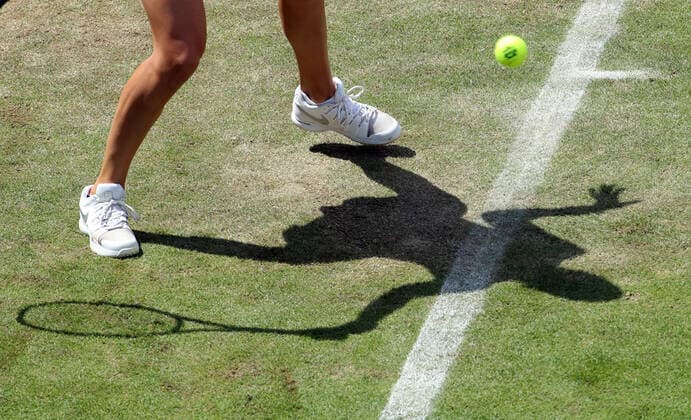 Shadow feature Typical Belinda Bencic SUI tennis bett1 open WTA 500 tournament on grass women season 2021 2022 14 06 2022